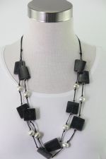 Ketting zwart met zilveren kralen
