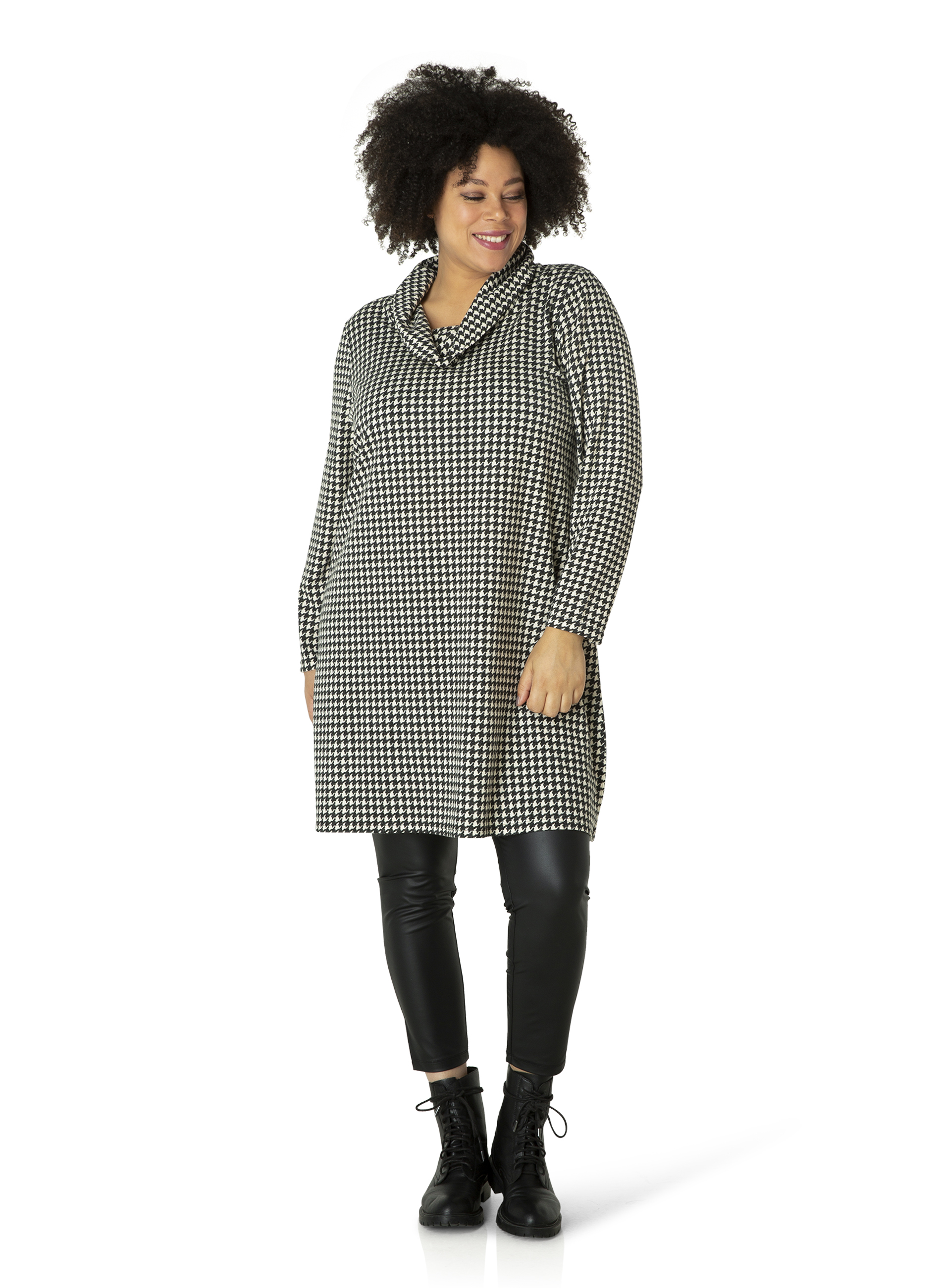 Jurk Ivy Bella print met rolcol Jurk Ivy Bella print met rolcol