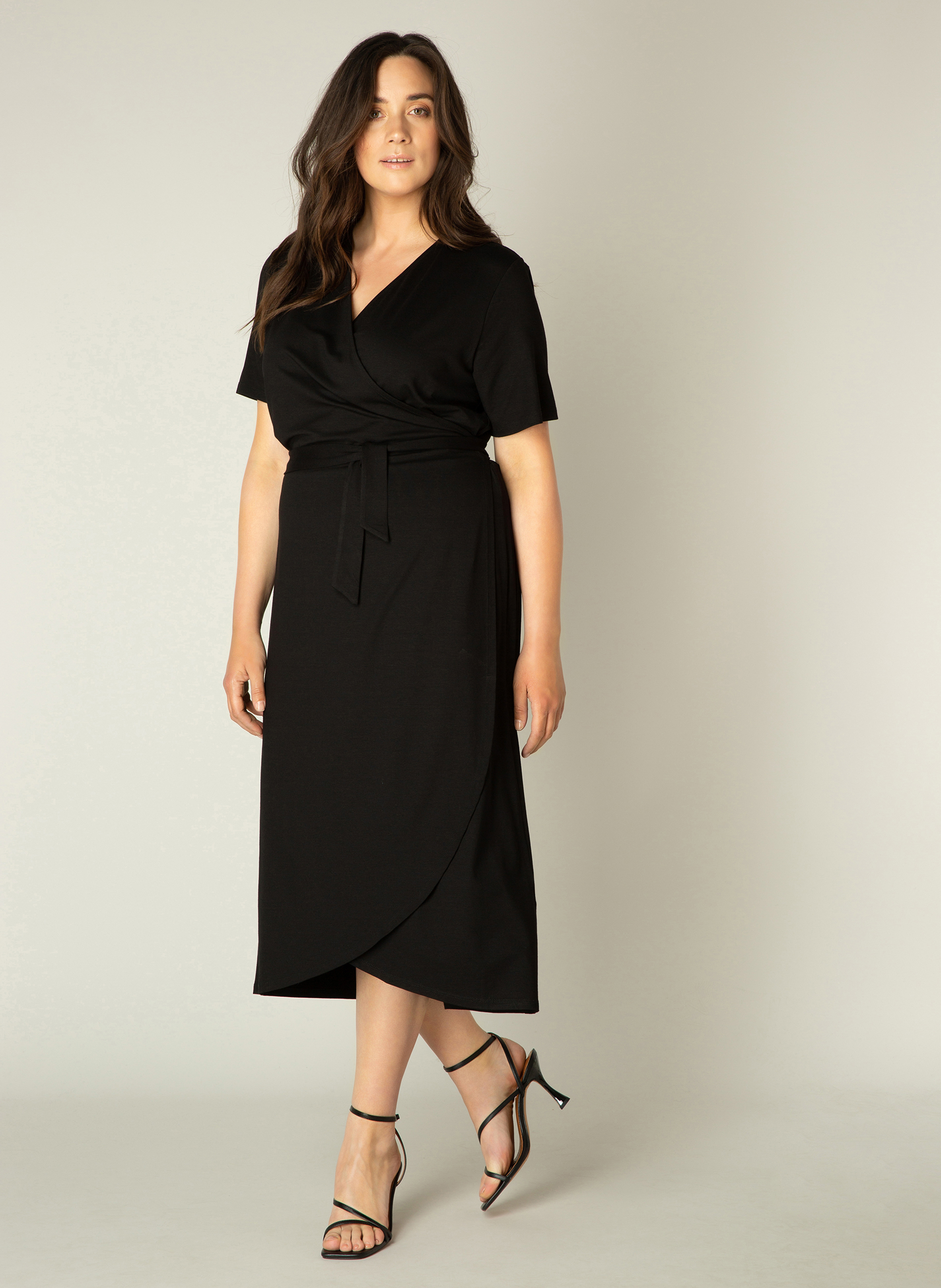 Base Level Curvy jurk Abbie Base Level Curvy jurk Abbie