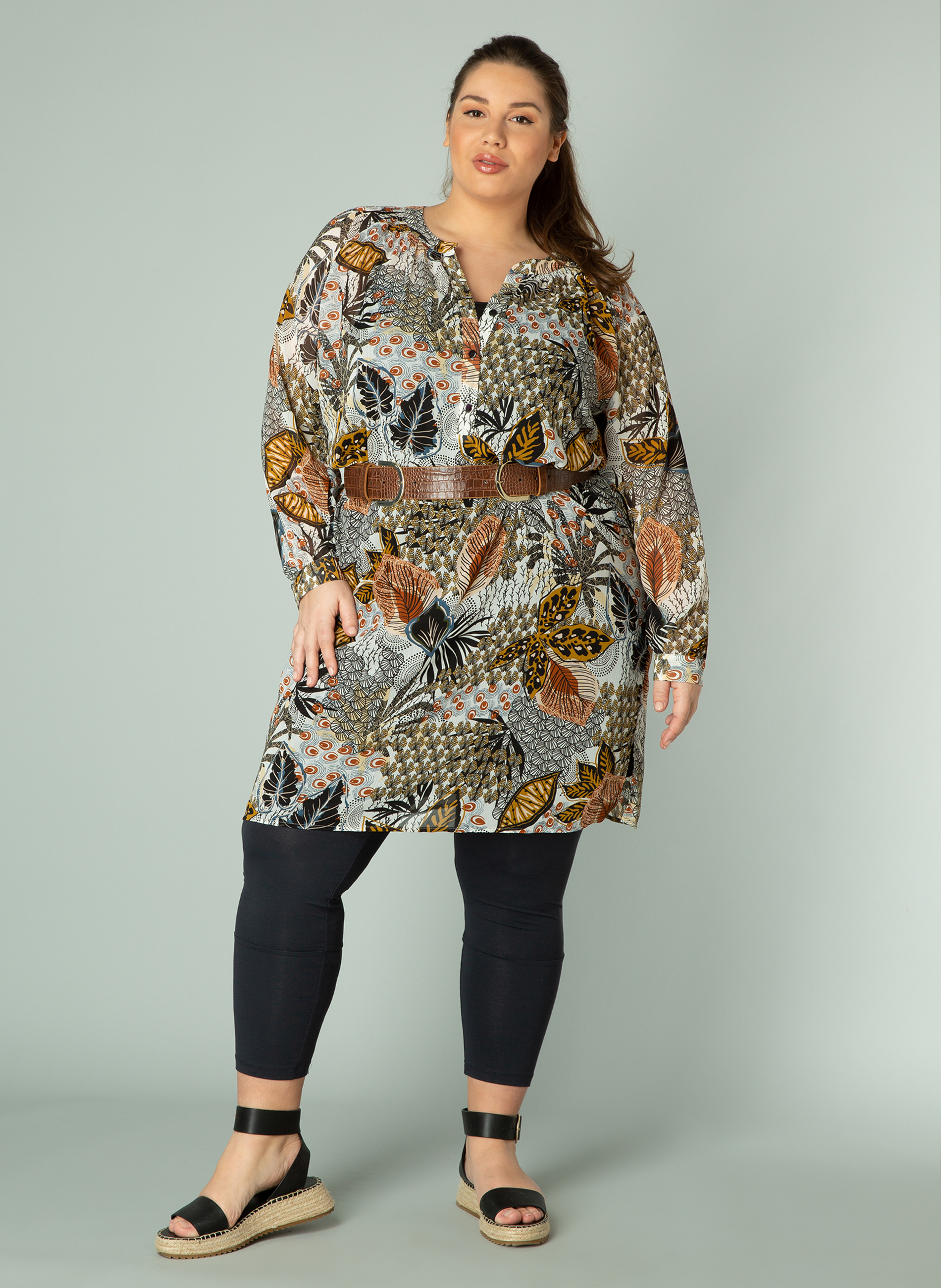 Jurk Hasana Yesta 105 cm Jurk Hasana Yesta 105 cm