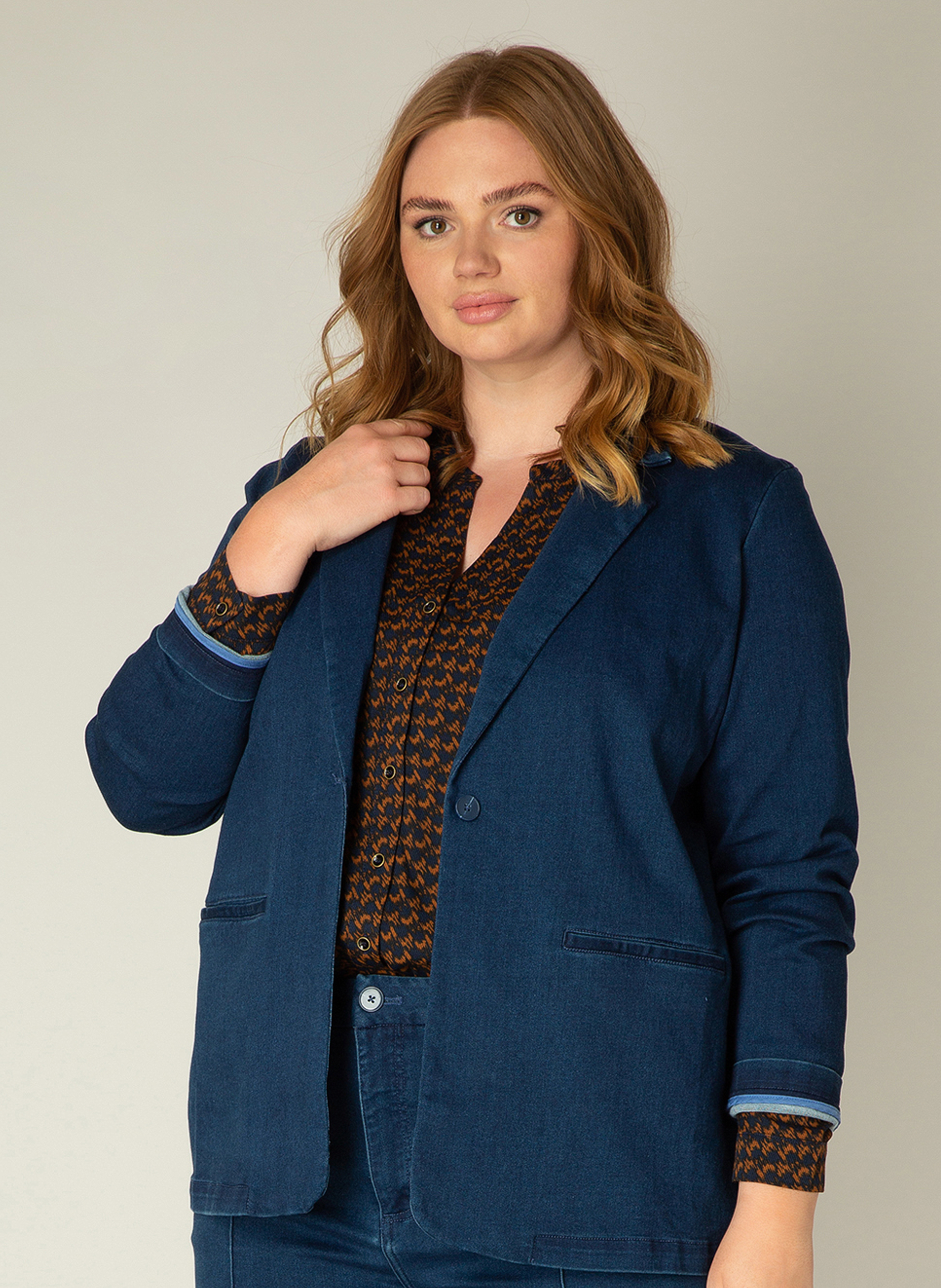 Yesta blazer Aya Essential Yesta blazer Aya Essential