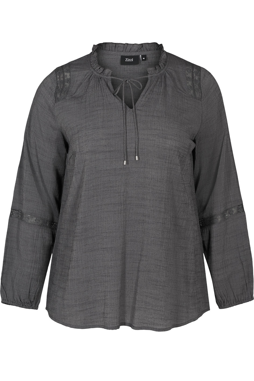 Blouse VONNE Zizzi kant detail Blouse VONNE Zizzi kant detail