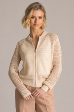 Yest vest Sarani Essential