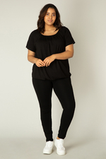 Base Level Curvy shirt Yoni