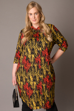 COLLETTA jurk print blouse look