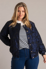 Yest Curve jasje Joska