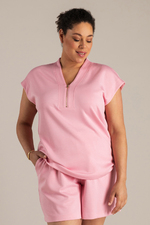 Yest Curve shirt Nisa